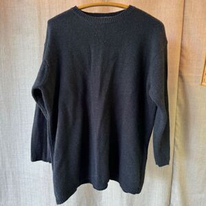 LIMITED black sweater - L